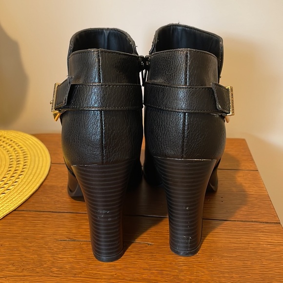 G by Guess booties, Size 10 - Picture 3 of 6